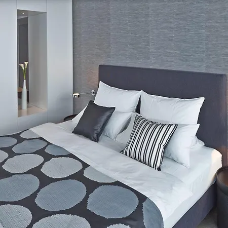 Отель Campus At